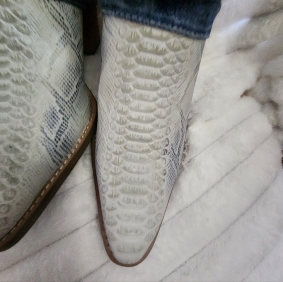 DINGO Denim Dreams Leather Boots - Picture 4 of 15